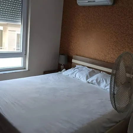 公寓 Stunning Views, Convenient Location, Pool, Beach *