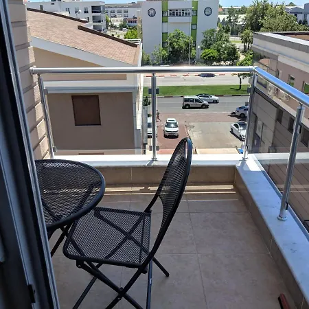 公寓 Stunning Views, Convenient Location, Pool, Beach